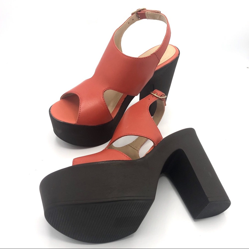 Leather Clog in Tangerine